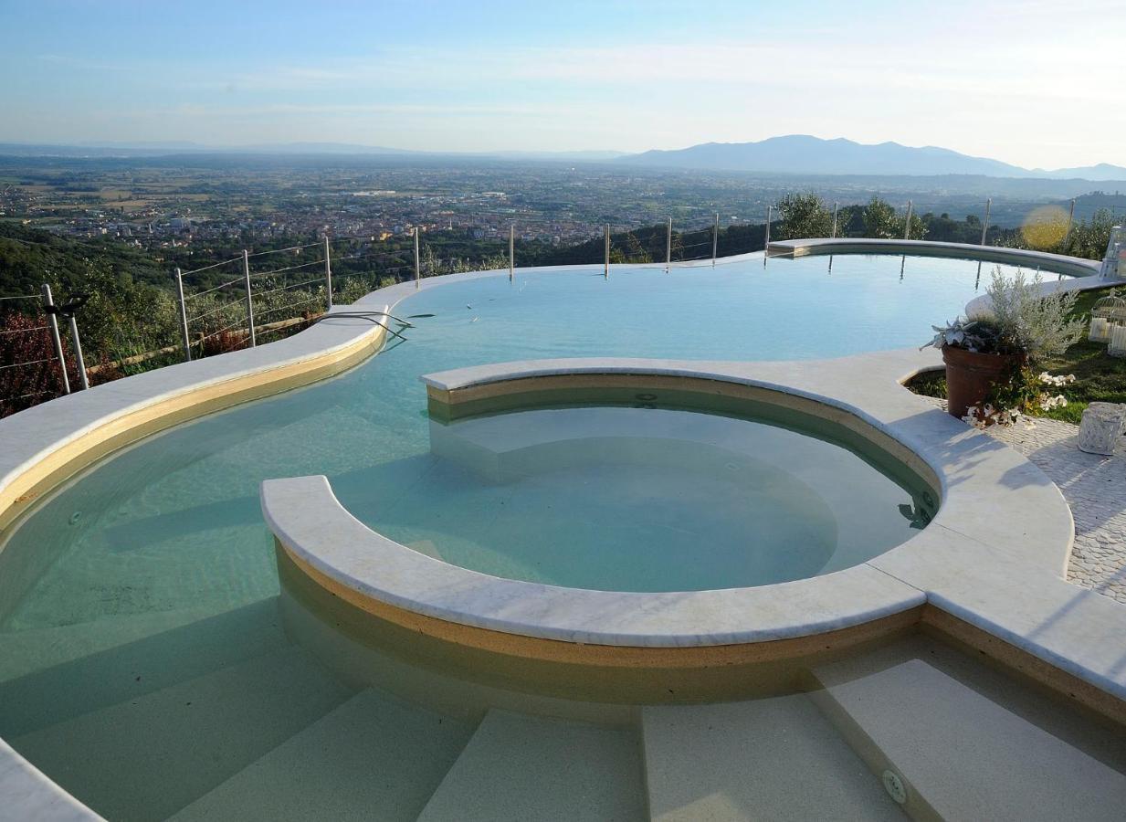 Casa Loretta, Your Luxurious Getaway With Stunning Views Nievole 外观 照片